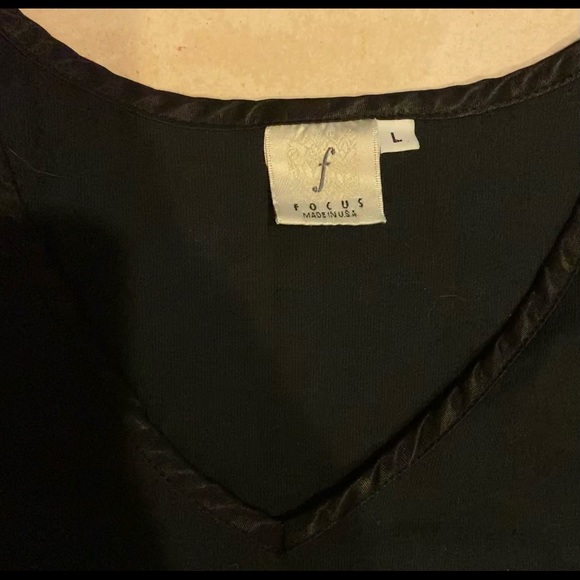 Focus short sleeve top Sz L - Picture 2 of 5
